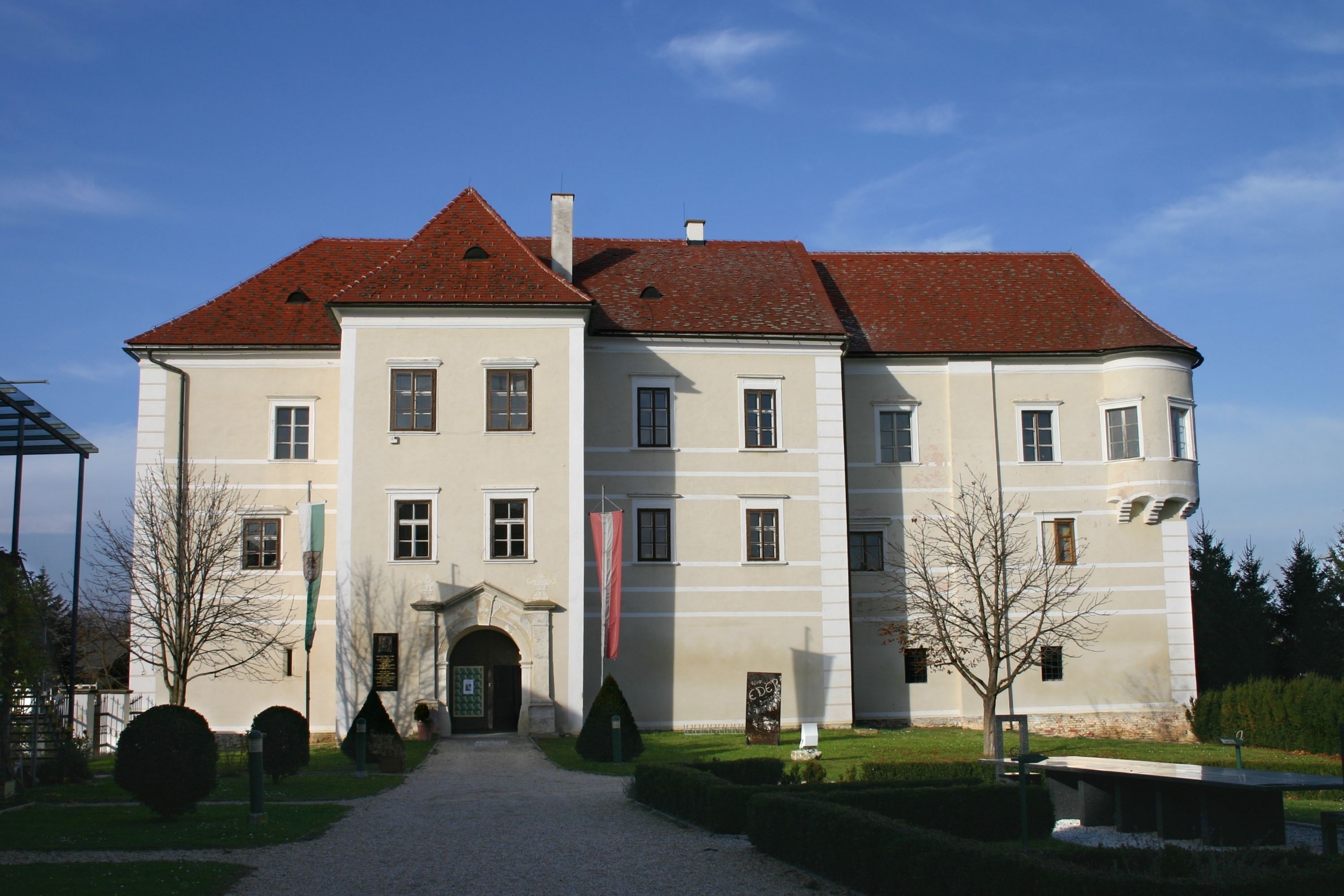 Datei:Schloss Burgau.jpg